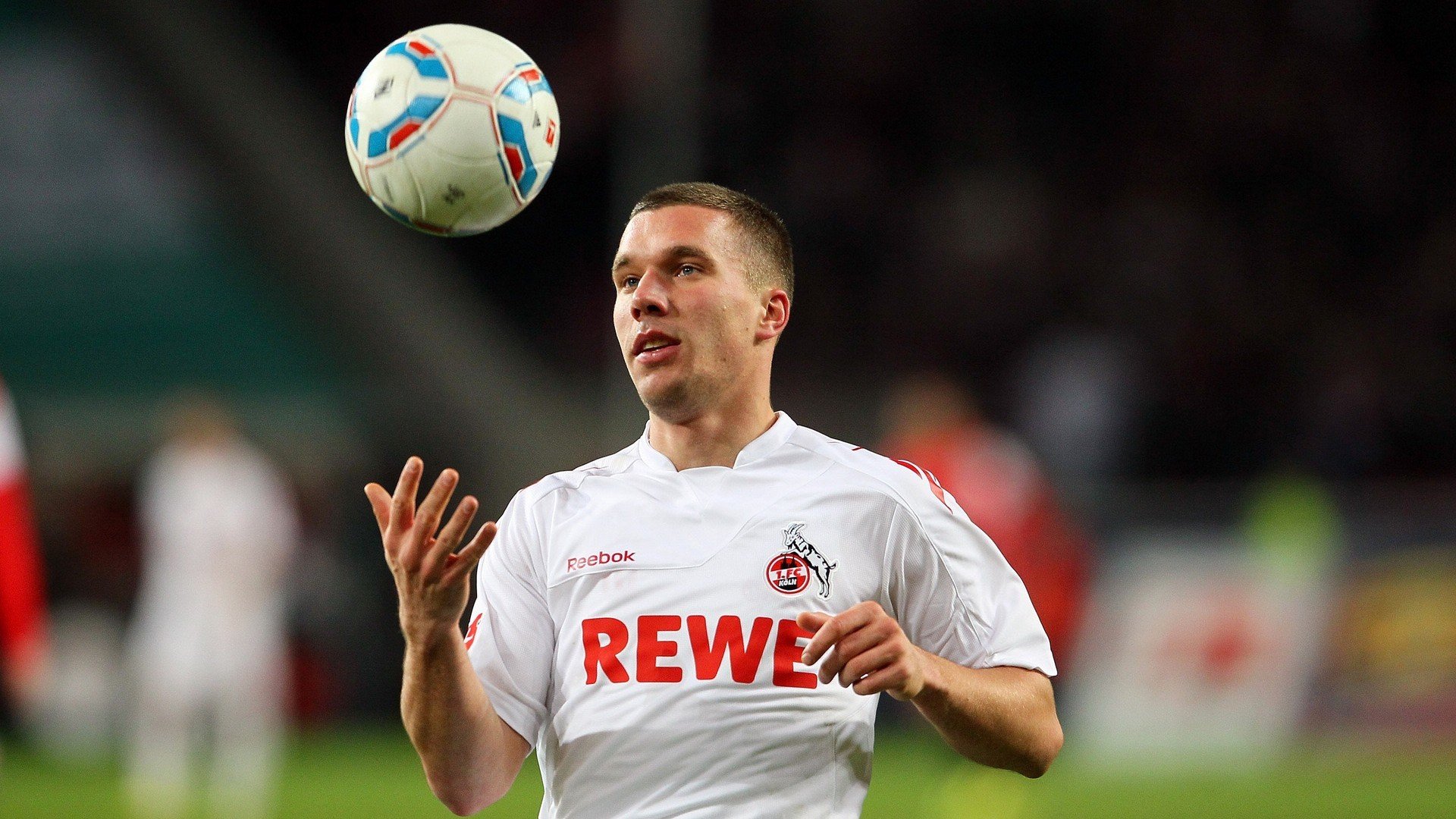 新闻平台推出赛事追踪专题聚焦赛季关键节点与核心对决